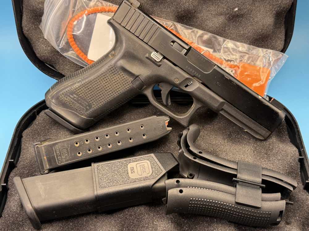 Glock 17 Gen 5 9mm Police Trade-in G17 Ameriglo Night Sights-img-1