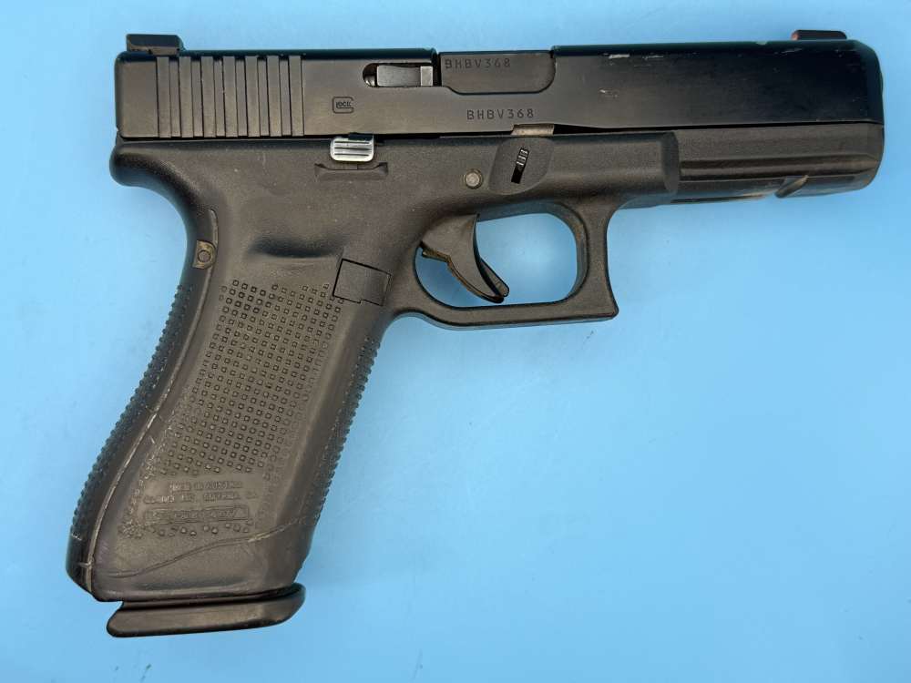 Glock 17 Gen 5 9mm Police Trade-in G17 Ameriglo Night Sights-img-4