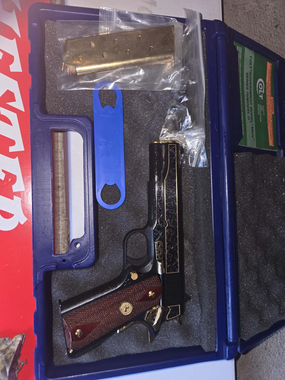 Colt 1911 government 70 engraved 45 acp gold engraved hardware gold mag-img-0