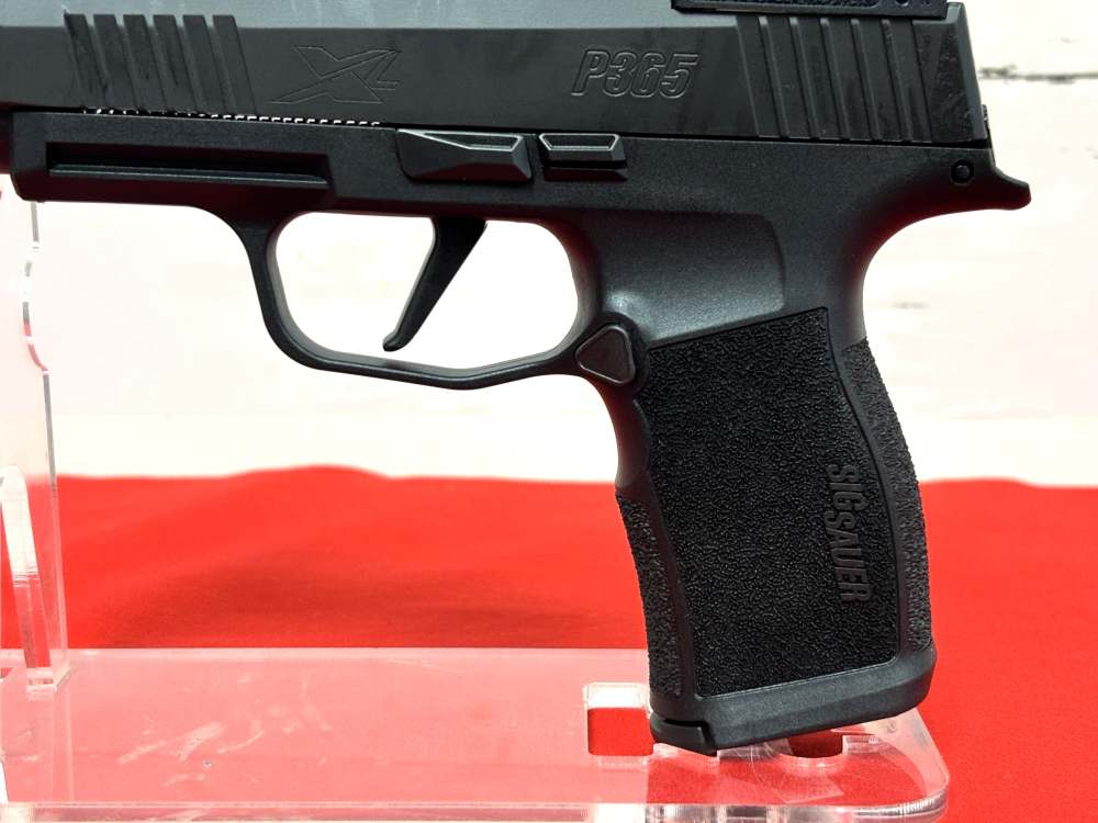 Factory New Sig Sauer P365 XL 9mm w/ Sig Romeo Zero No Reserve!-img-3