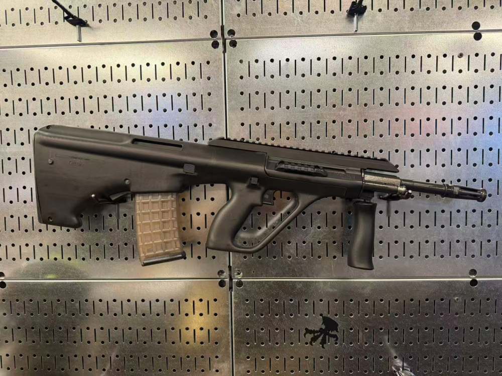 Steyr AUG A3 M2 w/Waffle Magazine 5.56x45mm 16" NEW IN BOX-img-4