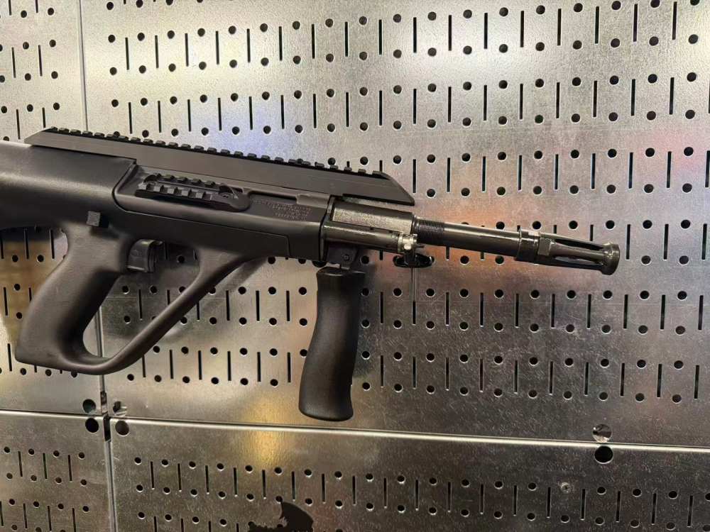 Steyr AUG A3 M2 w/Waffle Magazine 5.56x45mm 16" NEW IN BOX-img-8