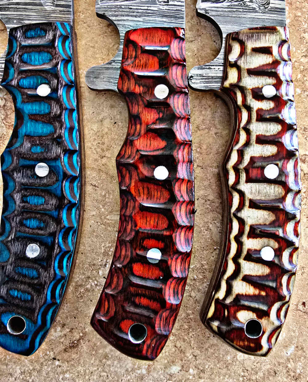 Damascus hand-made hand-forged skinners. Choice of handle colors -img-5