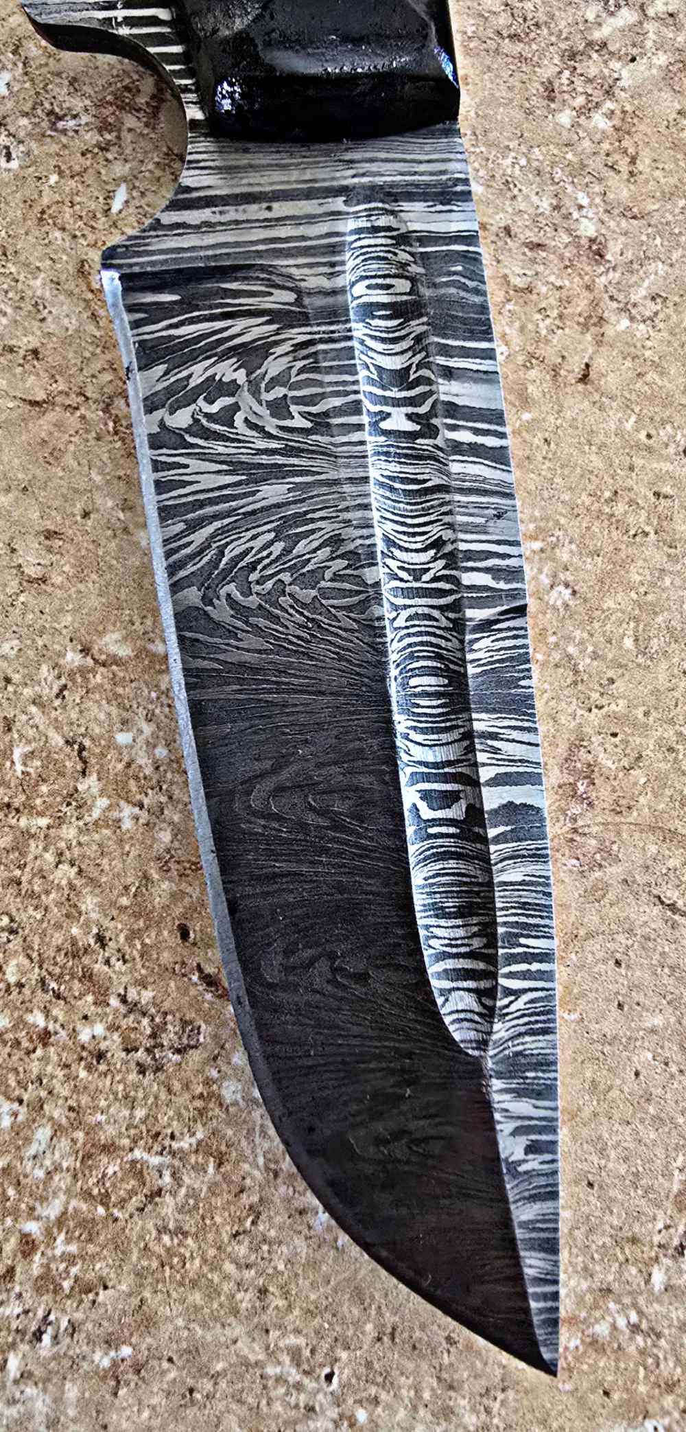 Damascus hand-made hand-forged skinners. Choice of handle colors -img-2