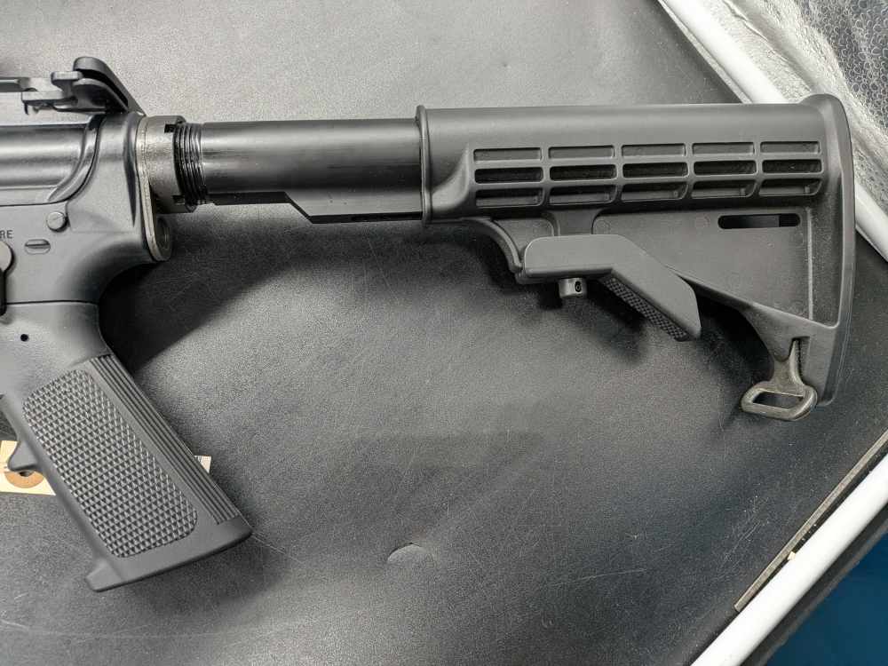 Bushmaster XM-15 5.56 NATO tactical rifle with Bushnell holo sight-img-6