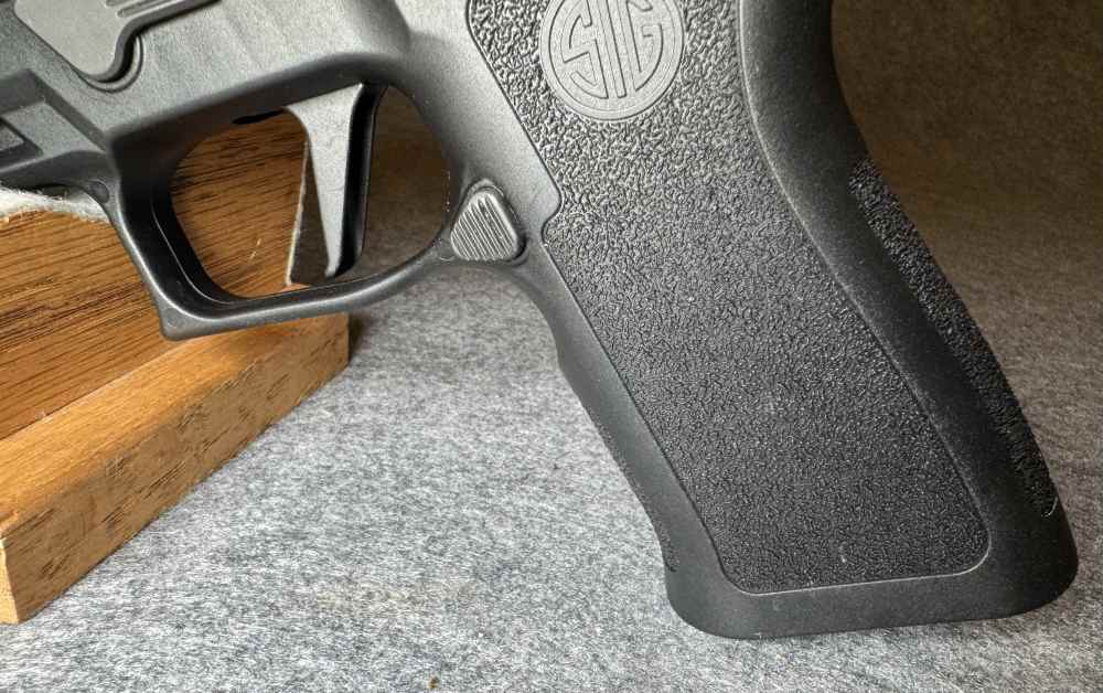 Sig Sauer P320 Full Size - Gently Used -img-3
