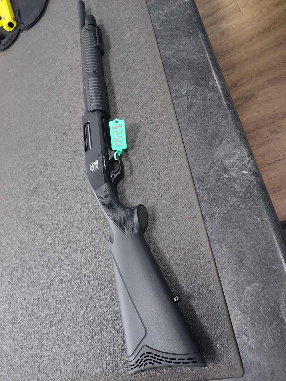 Charles Daly 301 combo 12 ga, new and unfired, 2 barrels-img-2