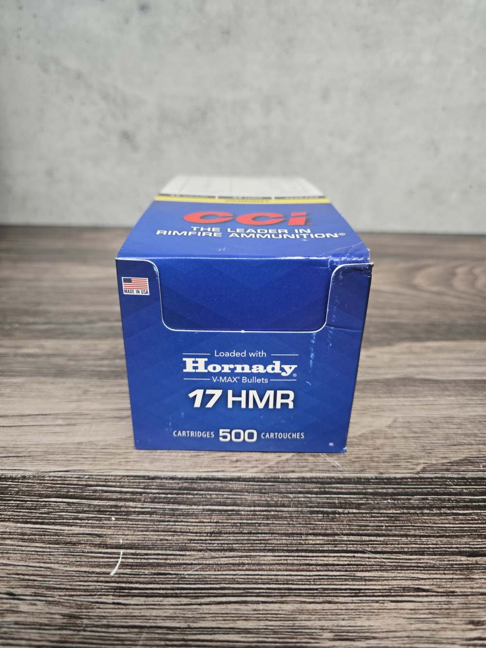 CCI Varmint V-Max .17hmr 17gr 2550fps Case (500 rounds)-img-1