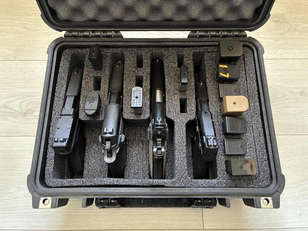 Pelican 1450 Pistol Case w/Custom Foam - Like New-img-0
