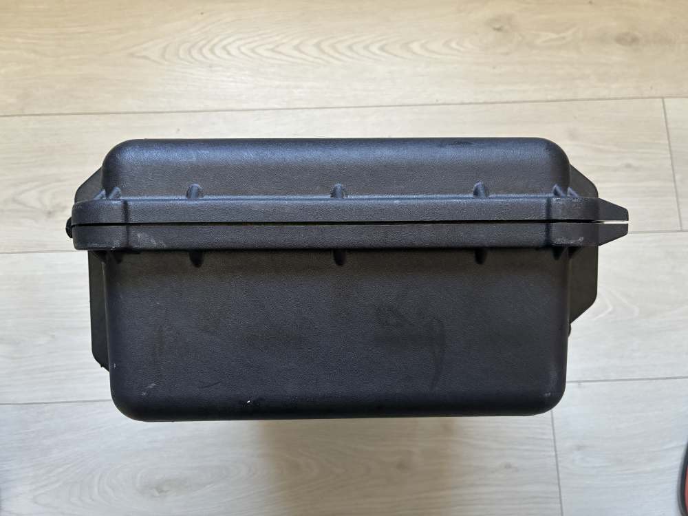 Pelican 1450 Pistol Case w/Custom Foam - Like New-img-6