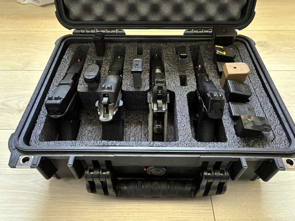 Pelican 1450 Pistol Case w/Custom Foam - Like New-img-10