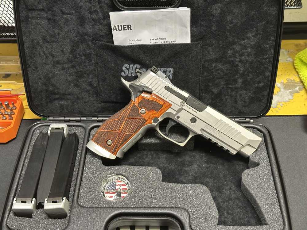 SIG P226 XFIVE Classic 9MM w/ Original box and 2 extra magazines-img-1