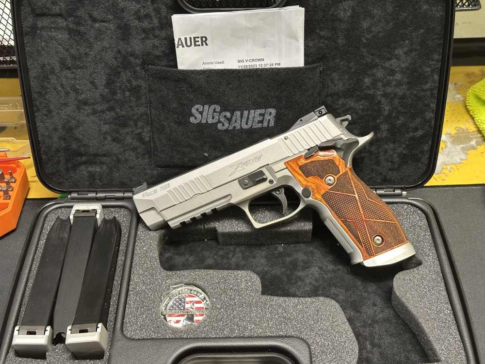 SIG P226 XFIVE Classic 9MM w/ Original box and 2 extra magazines-img-0
