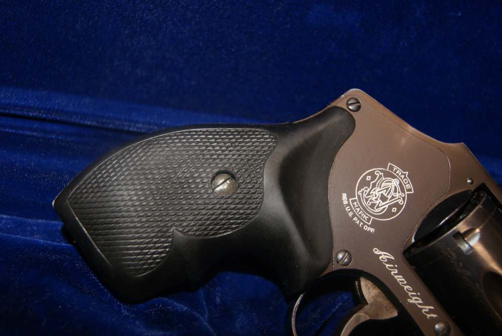 SMITH & WESSON 38 S.W SPECIAL REVOLVER AIRWEIGHT-img-1