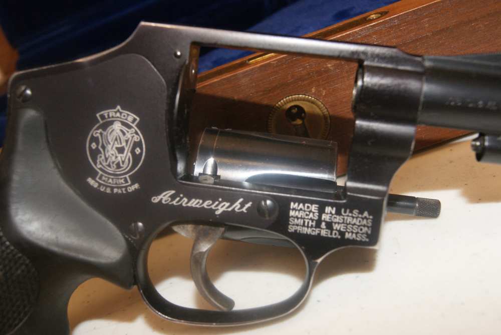 SMITH & WESSON 38 S.W SPECIAL REVOLVER AIRWEIGHT-img-10
