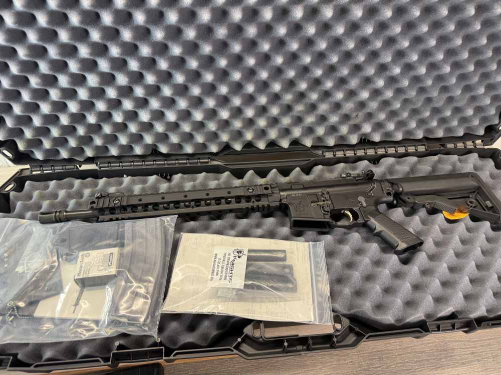 2014 Knights Armament (KAC) SR-15 E3 MOD 1 (all original)-img-1