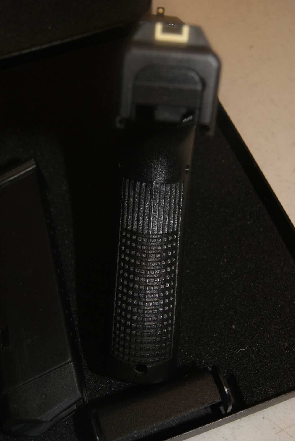 GLOCK G17 9X19 PISTOL-img-10