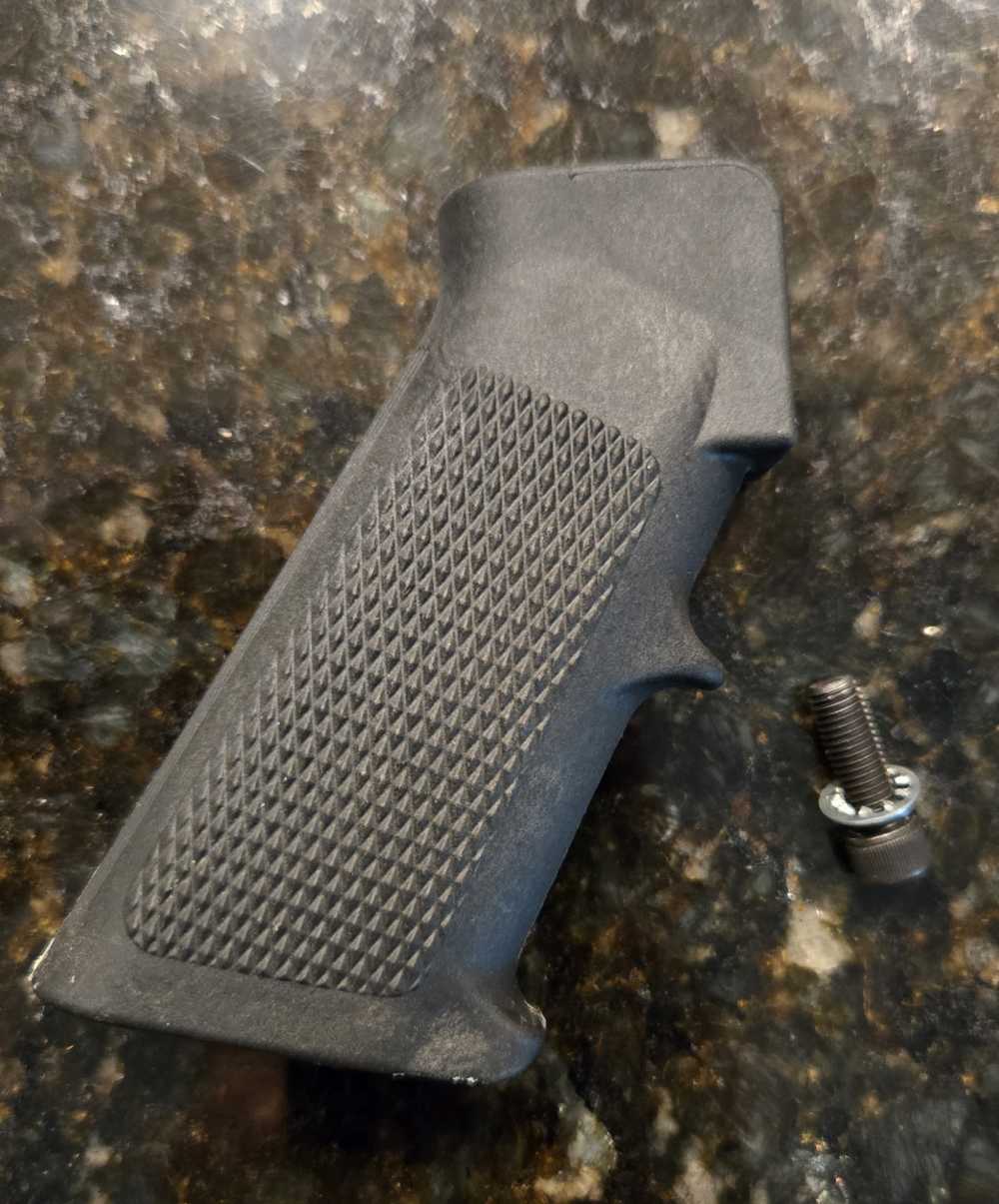 AR-15 milspec grip-img-0