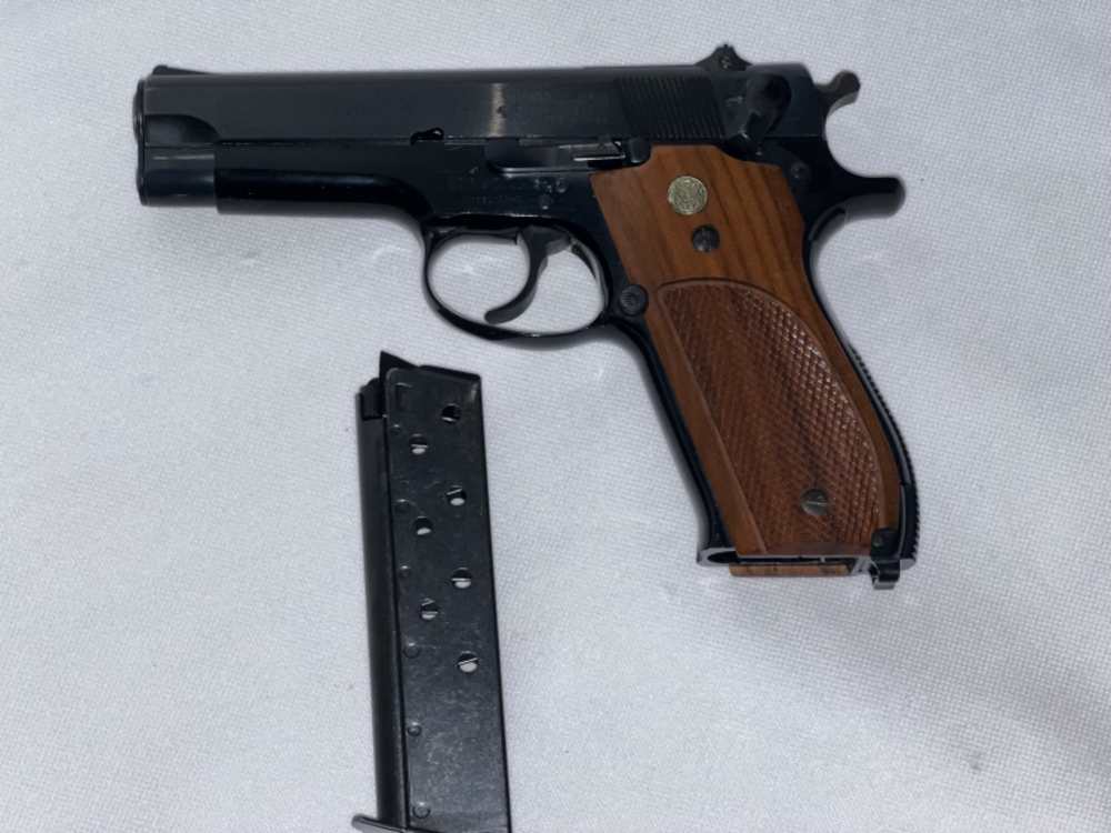 Extremely Rare .30Luger S&W Mod 39-2 Pistol, Adj Sight, only 500 made, 99% -img-1