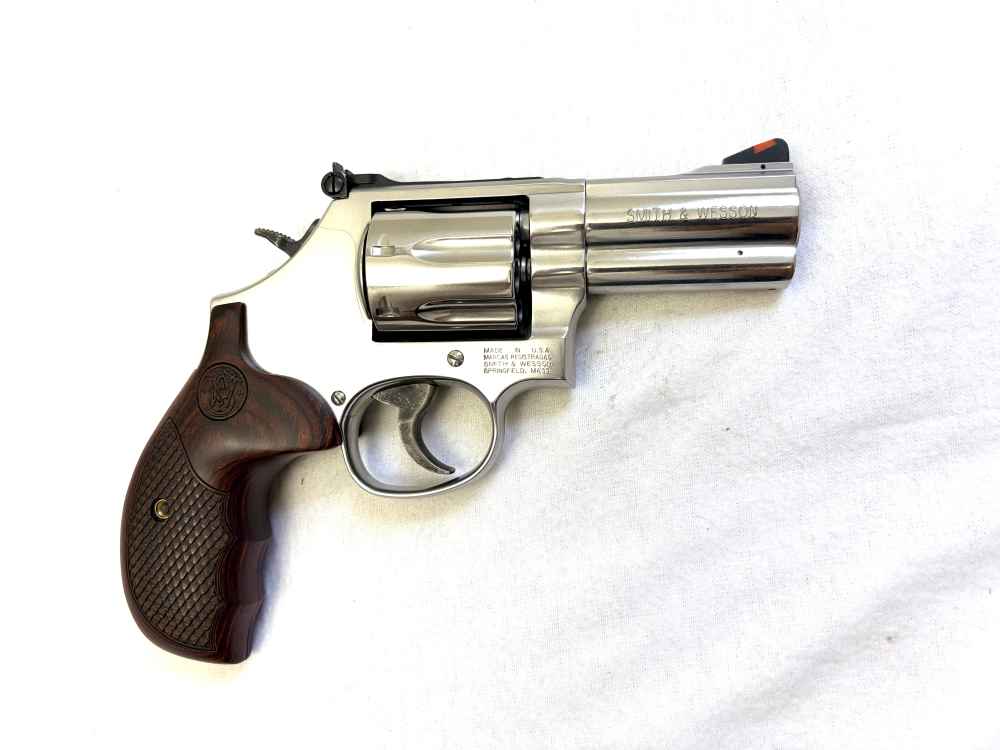 Smith & Wesson 686 Plus 357 Magnum 38 Special Stainless Steel Finish -img-1
