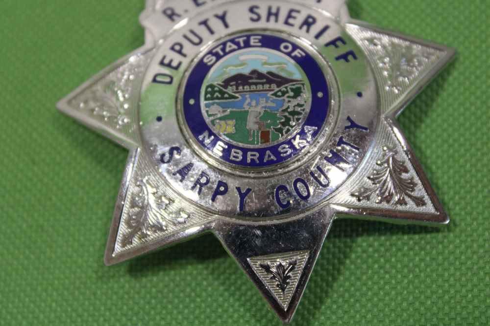 Vintage Obsolete Sarpy County Nebraska Deputy Sheriff Badge w/ Name  J60-img-4