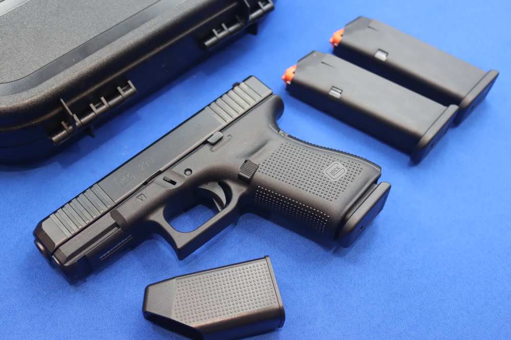 Glock Model G23 V Pistol 40S&W 4" G23V Semi Auto 13RD 23V NEW 40 S&W 3-MAGS-img-1