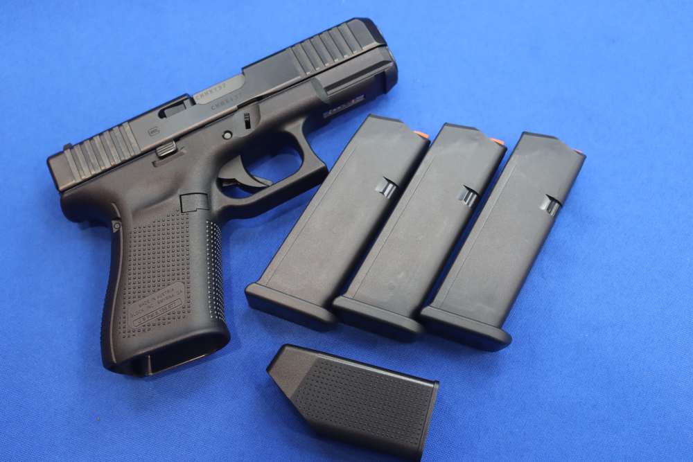 Glock Model G23 V Pistol 40S&W 4" G23V Semi Auto 13RD 23V NEW 40 S&W 3-MAGS-img-21