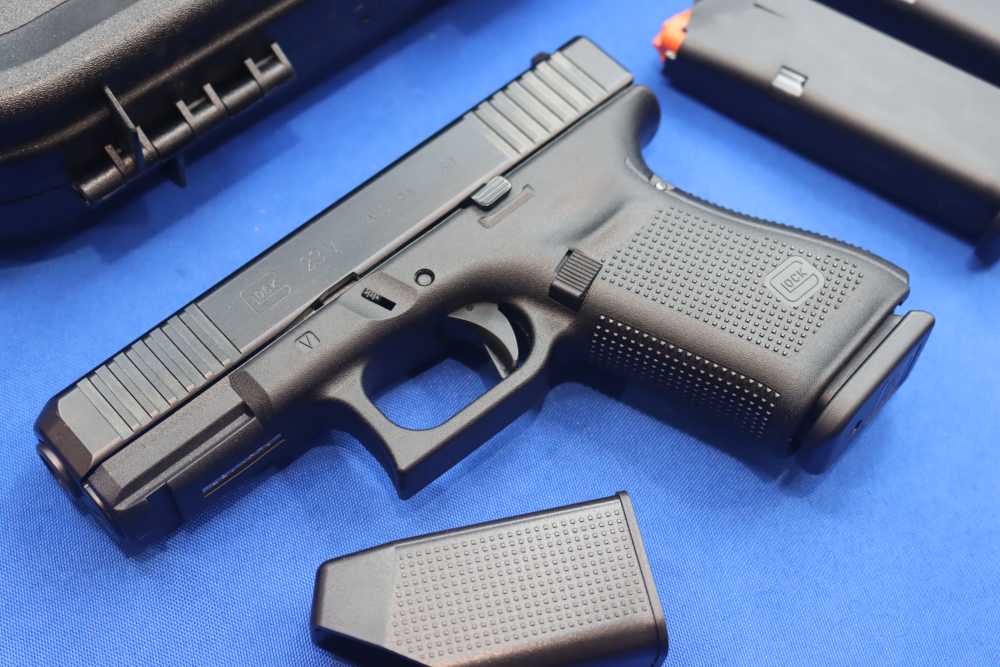 Glock Model G23 V Pistol 40S&W 4" G23V Semi Auto 13RD 23V NEW 40 S&W 3-MAGS-img-2