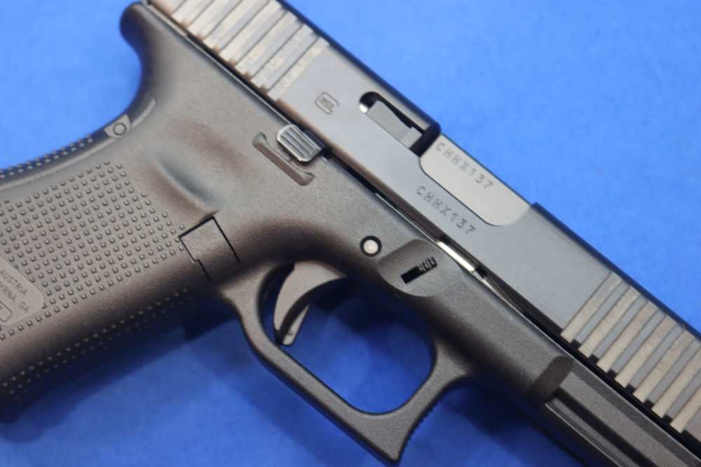 Glock Model G23 V Pistol 40S&W 4" G23V Semi Auto 13RD 23V NEW 40 S&W 3-MAGS-img-9