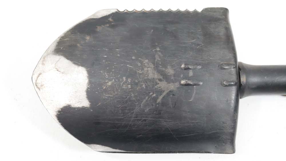 U.S. GERBER FOLDING E-TOOL SHOVEL WITH BLADE AND SAW-img-9