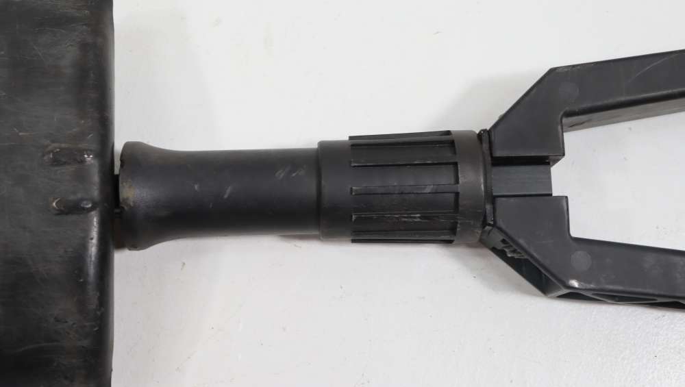 U.S. GERBER FOLDING E-TOOL SHOVEL WITH BLADE AND SAW-img-10