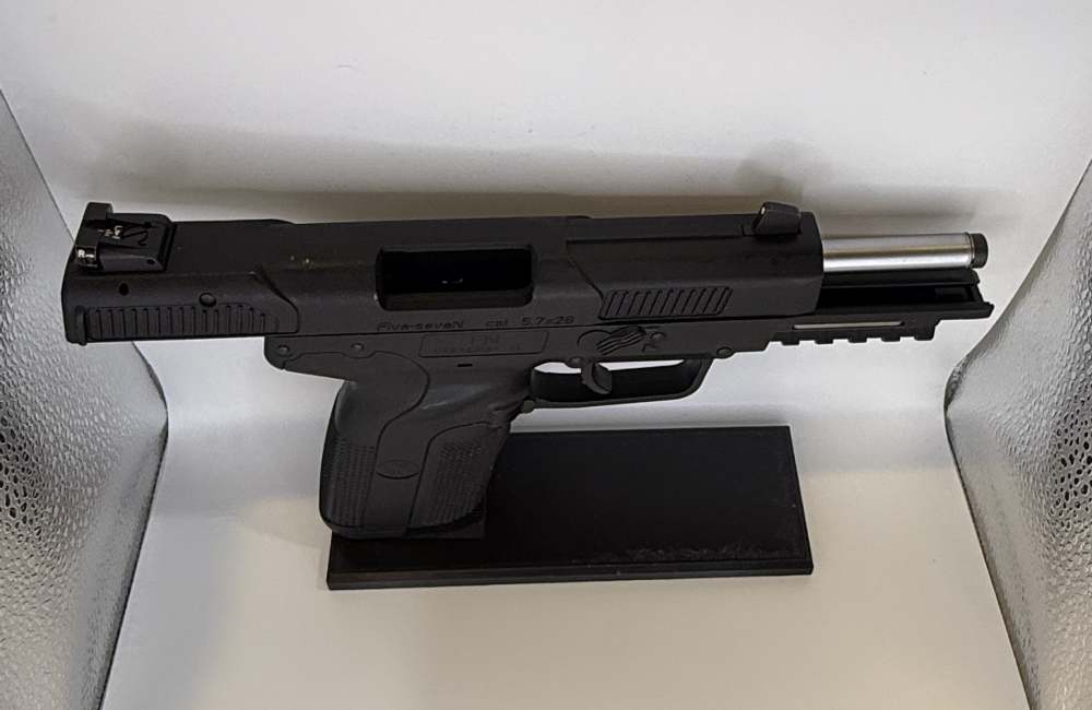 FN Herstal Five-Seven 5.7x28mm-img-5