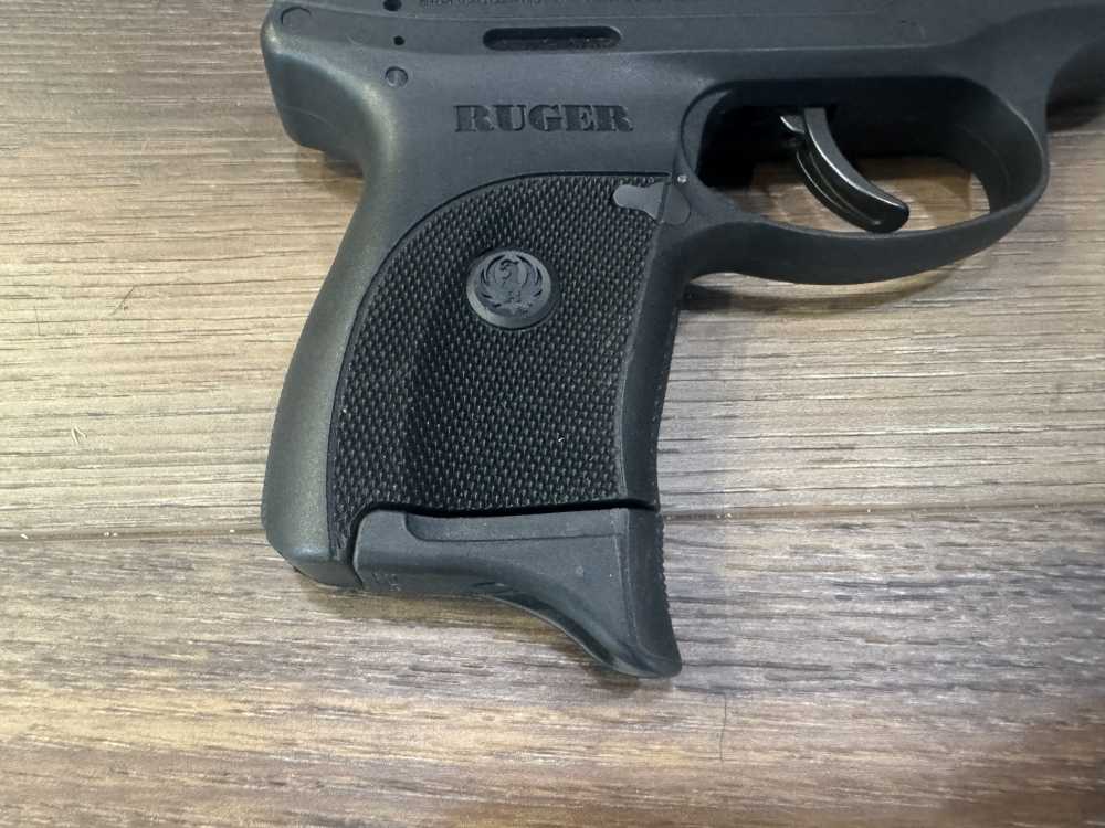 Ruger LC380 .380 ACP Semi Auto Pistol-img-2
