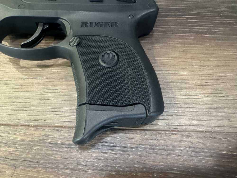Ruger LC380 .380 ACP Semi Auto Pistol-img-6