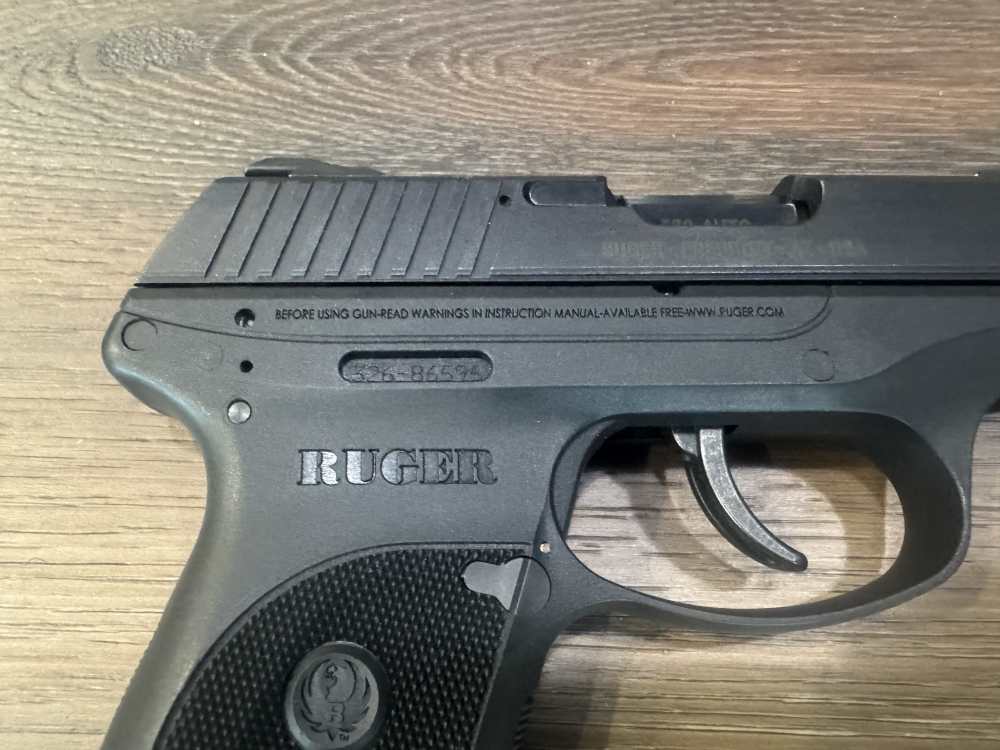 Ruger LC380 .380 ACP Semi Auto Pistol-img-3