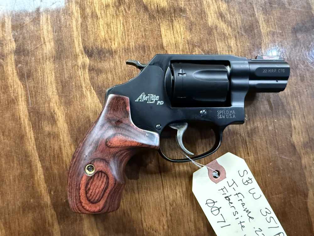 Preowned Excellent Smith & Wesson 351pd revolver in .22 Mag -img-6