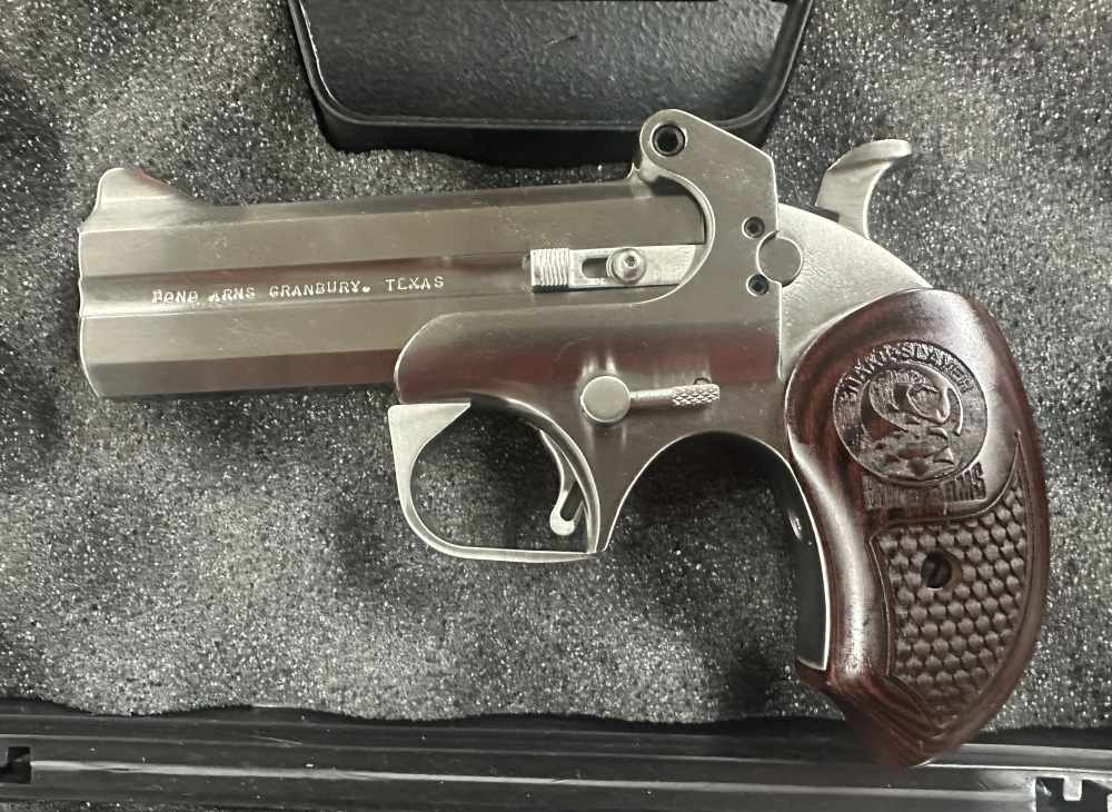 Bond Arms Snake Slayer NIB with extra barrels-img-5