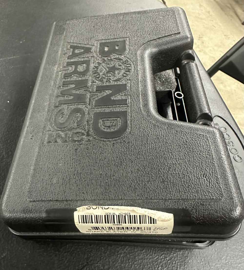 Bond Arms Snake Slayer NIB with extra barrels-img-8