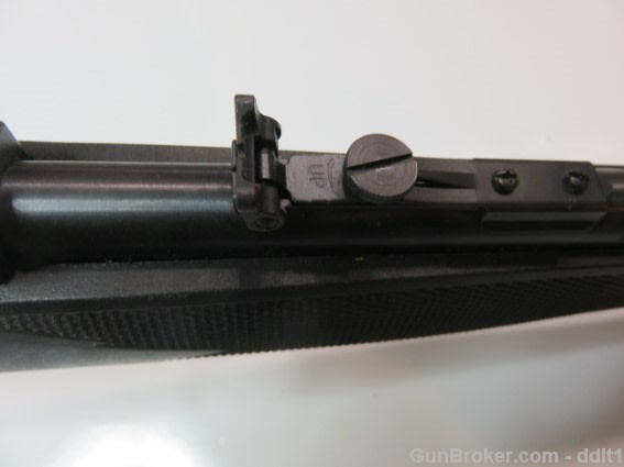 Mossberg Plinkster 702 Semi Auto 22 LR, 2 Clips Tasco Scope-img-7
