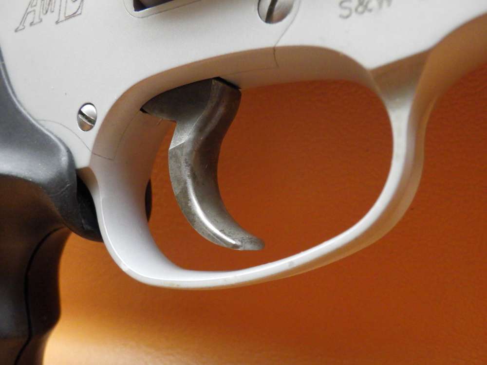 S&W 317-3 AirLite .22 LR 3" Bbl 8-Shot Light Weight Revolver-img-4