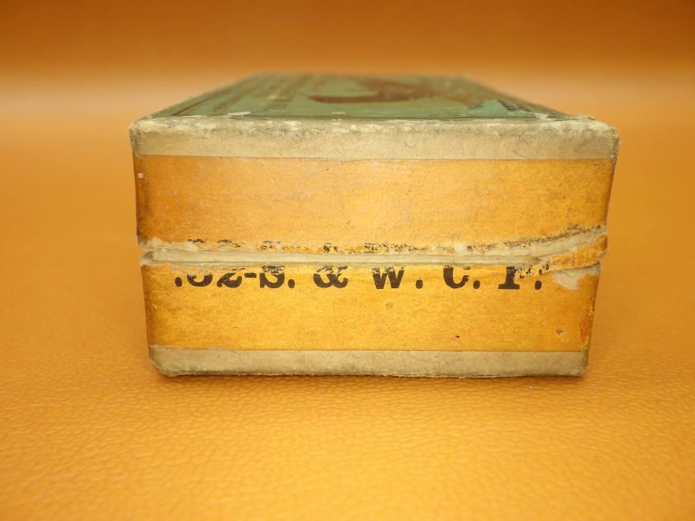 Early 1880's 'Picture Box' - Win .32 Cal for S&W Central Fire Revolver-img-3