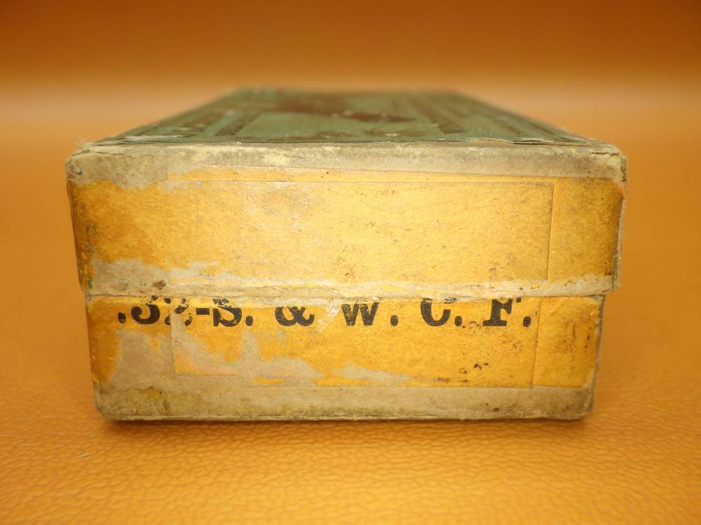 Early 1880's 'Picture Box' - Win .32 Cal for S&W Central Fire Revolver-img-5