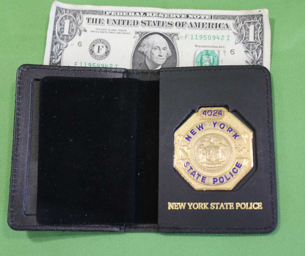 Vintage Obsolete New York State Police Wallet Badge See Listing Details J61-img-6