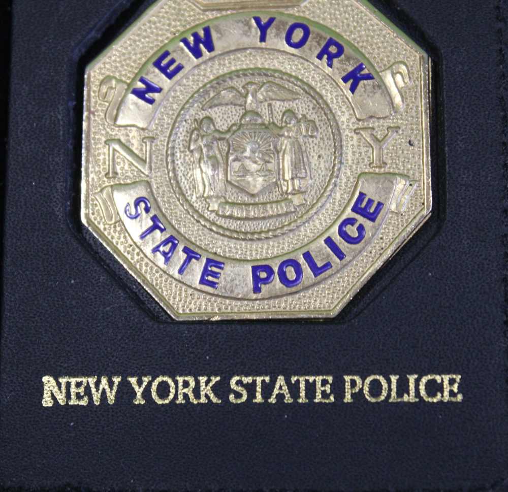 Vintage Obsolete New York State Police Wallet Badge See Listing Details J61-img-2