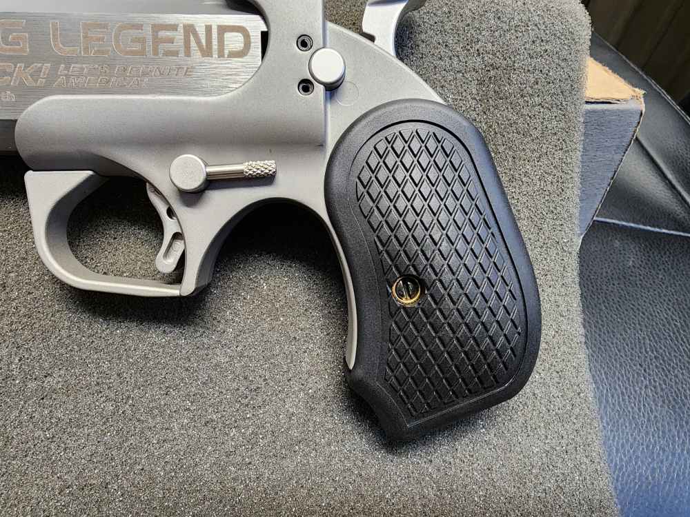 PICS! NEW BOND ARMS DERRINGER PRESIDENT TRUMP LEGEND 45 COLT 410 4.25" DT47-img-8