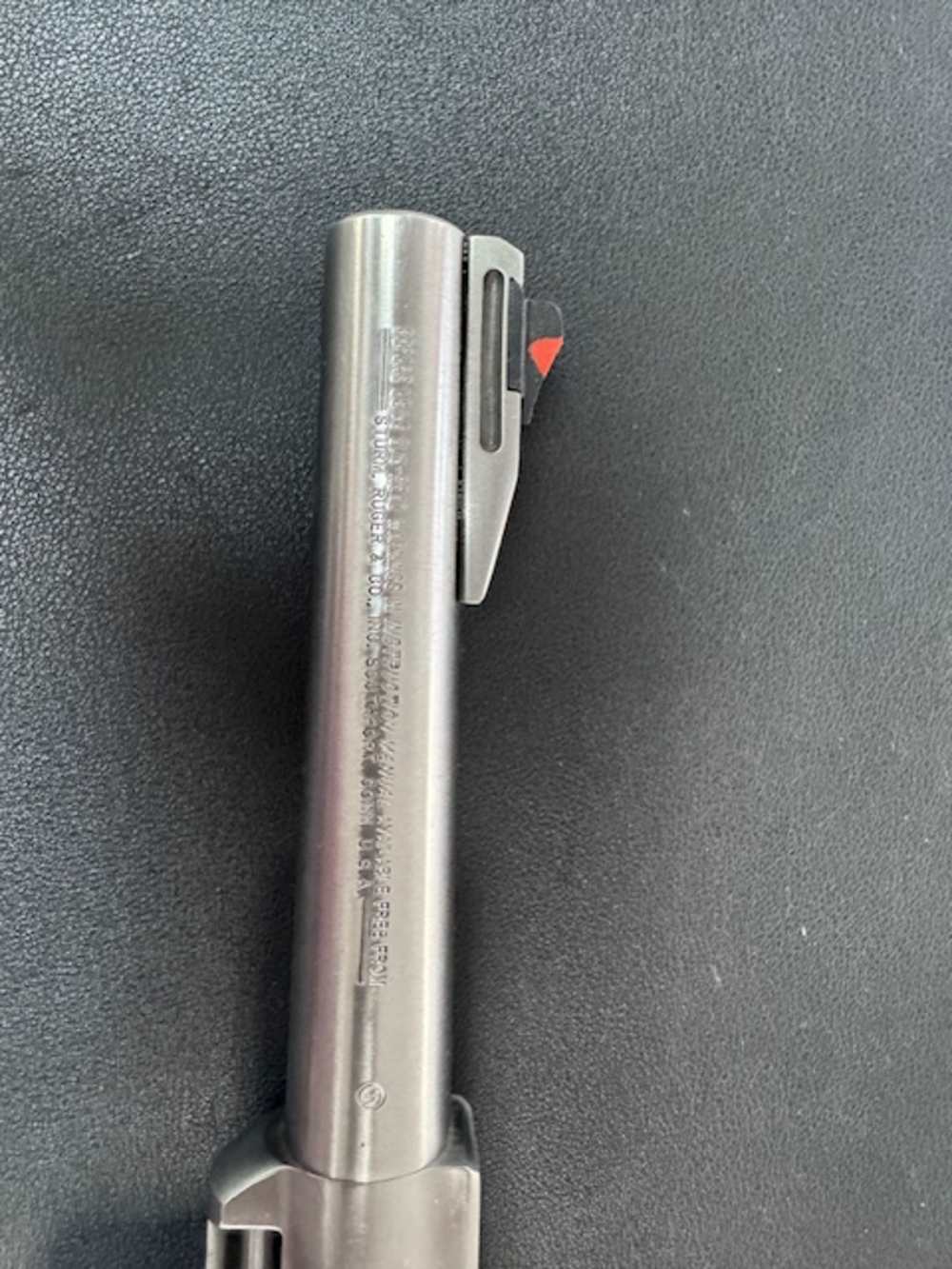 original ruger super redhawk with rings -snap caps-speed loaders-img-1