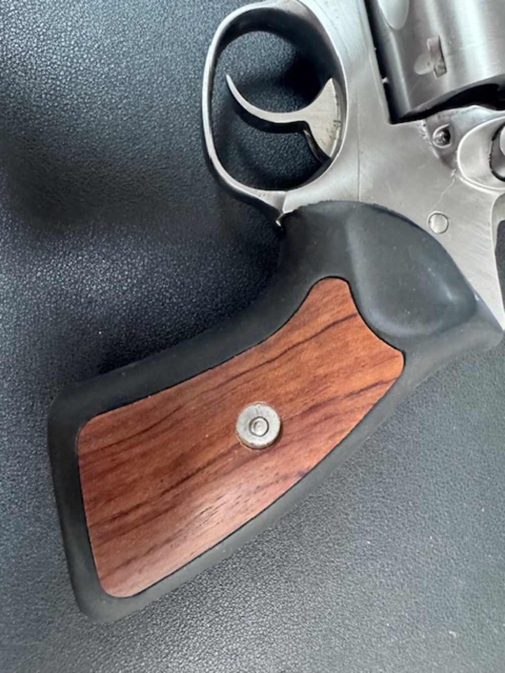 original ruger super redhawk with rings -snap caps-speed loaders-img-4