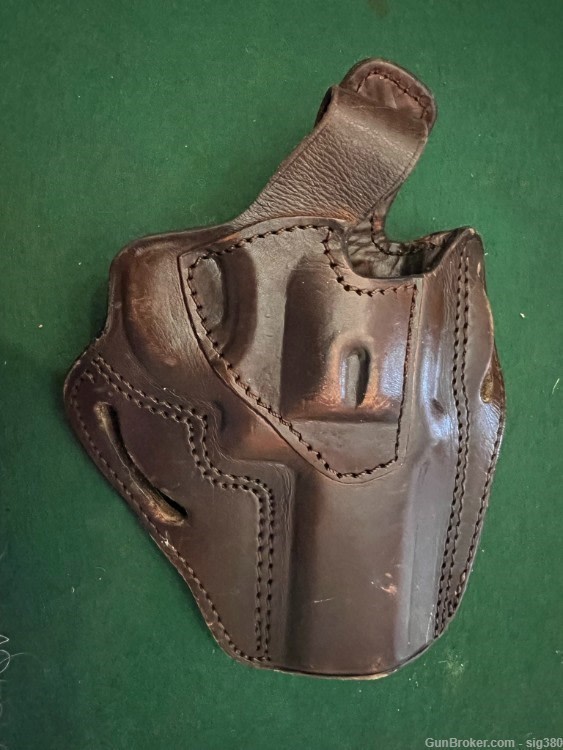 VINTAGE LONGHORN LEATHER PANCAKE REVOLVER HOLSTER-img-0