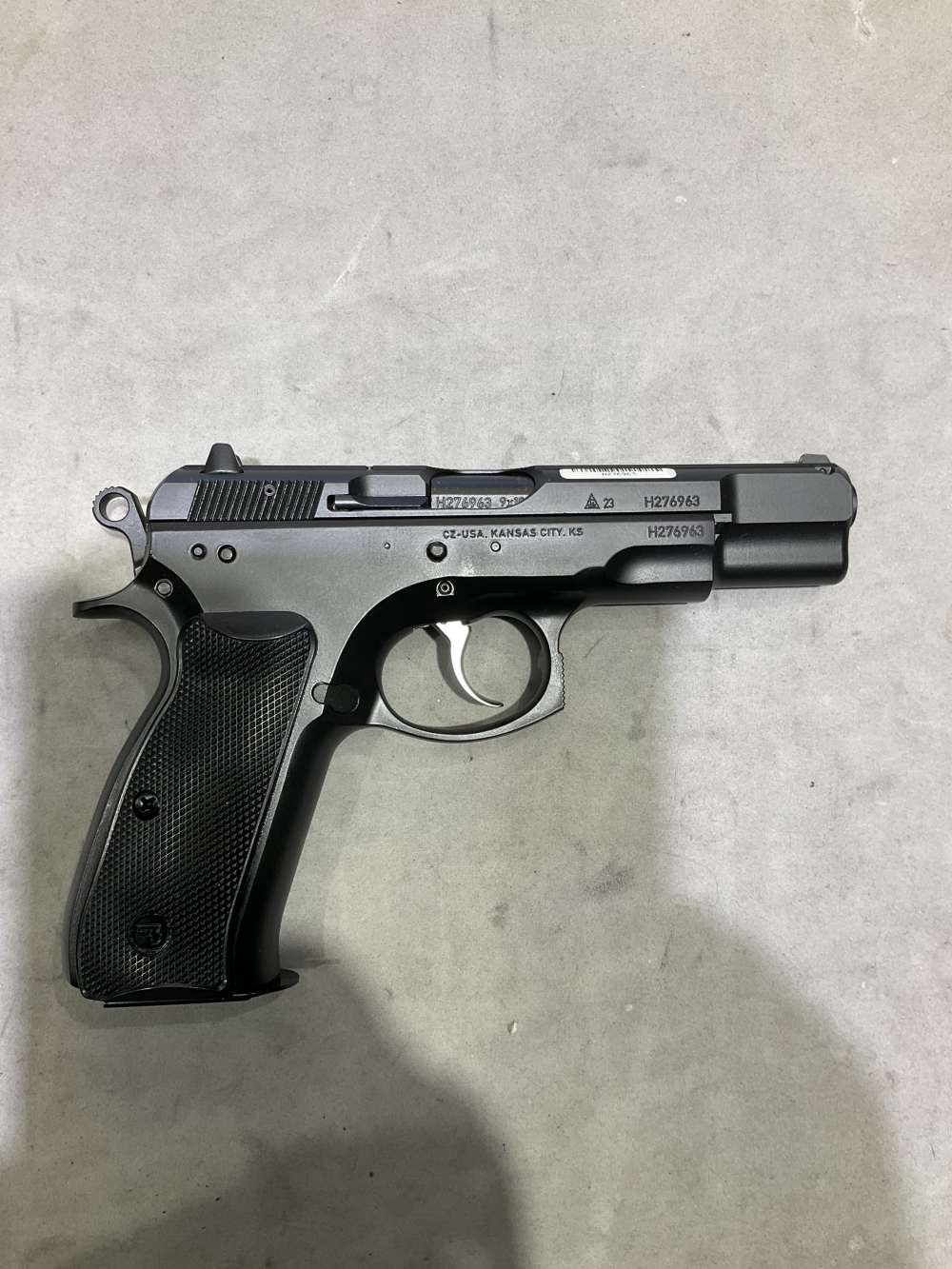 CZ 75BD, 9mm , 2mags (16 rnd) , BLK Steel-img-2