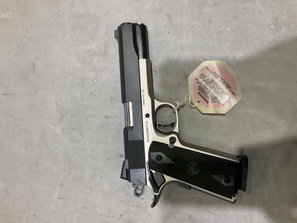 Rock Island m1911 A1 - FS, 45 ACP, 1 mag (8 rnd) , 2 tone finish-img-1
